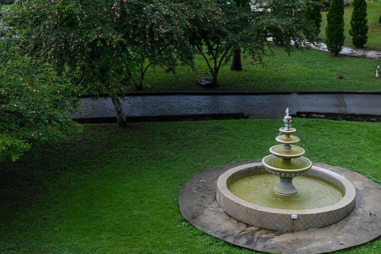Swiss Valley Hip Resort Suan Phueng Exterior foto