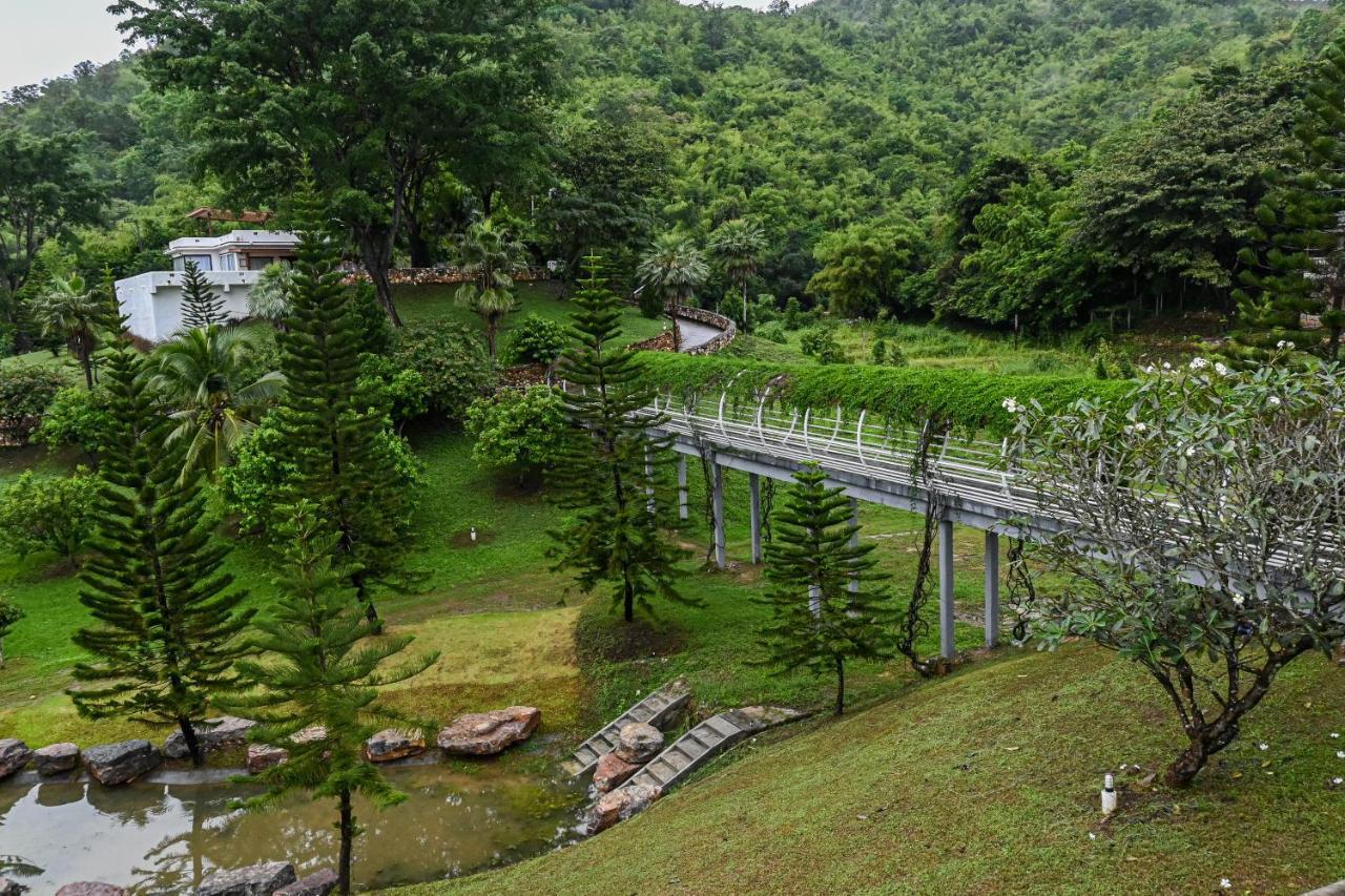 Swiss Valley Hip Resort Suan Phueng Exterior foto