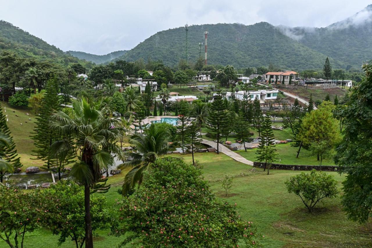 Swiss Valley Hip Resort Suan Phueng Exterior foto